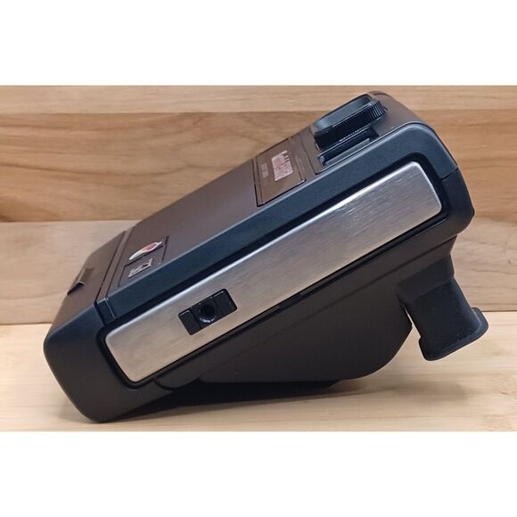 80s Kodak EK160 Vintage Polaroid Instant Camera with Case and Rainbow Strap - Picture 5 of 14